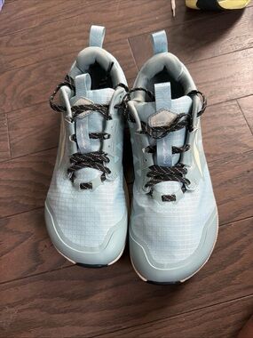 Altra lone peak 8 women running sneakers sz 9,5